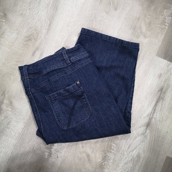 George Plus Ladies Size 18W Dark Wash Blue Jean Capri's - Picture 5 of 10